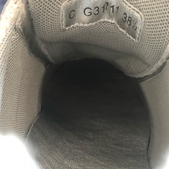 Authentic Chanel Women Sneakers - Picture 5 of 8